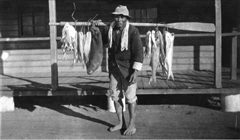 Chinese fisherman Broome 1924 003208d