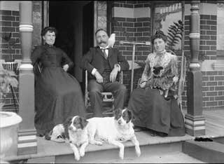 A family and pets c 1905 006685pd