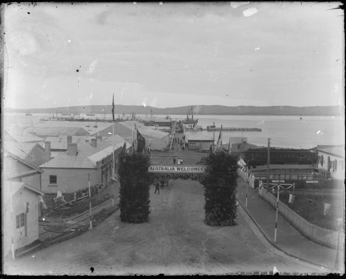 230723PD Welcome arch at Albany Jetty part of the Great White Fleet visit to Albany 1908