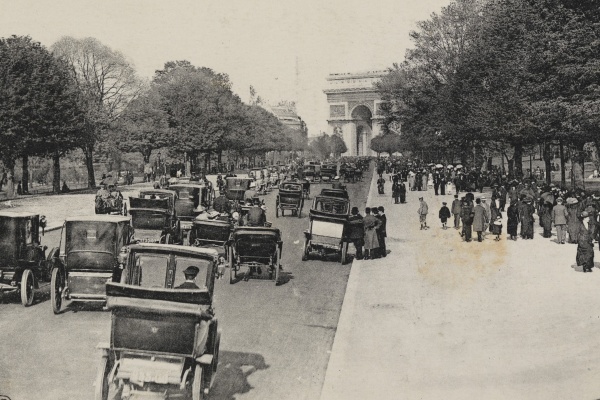  Postcard of Paris sent from France 30 June 1916