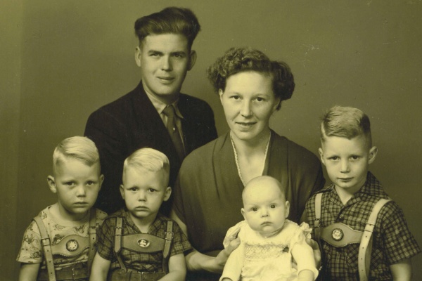 Huts family Western Australia 1954