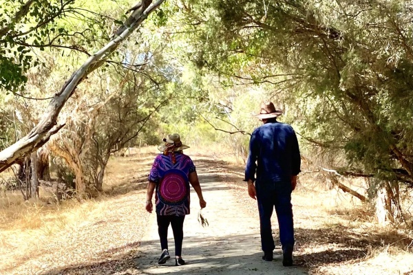 Marie Taylor Elder in Residence The Wetland Centre walks with Professor Stephen Hopper UWA at Walliabup Bibra Lake