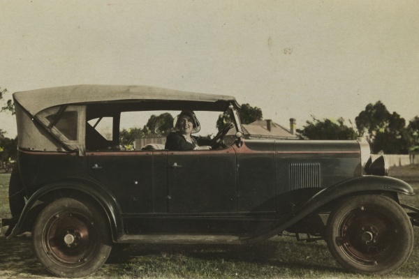 Dorothy Tangney with her Chevrolet 1929