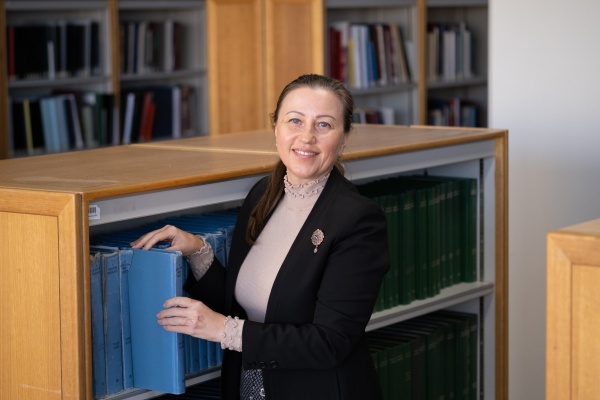 Volunteer Lena Smirnova at work