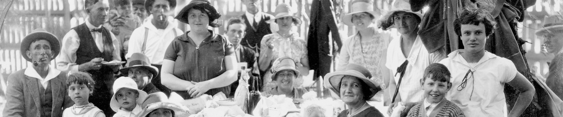 The Lumpers picnic South Perth Zoological and Botanical Gardens 1928