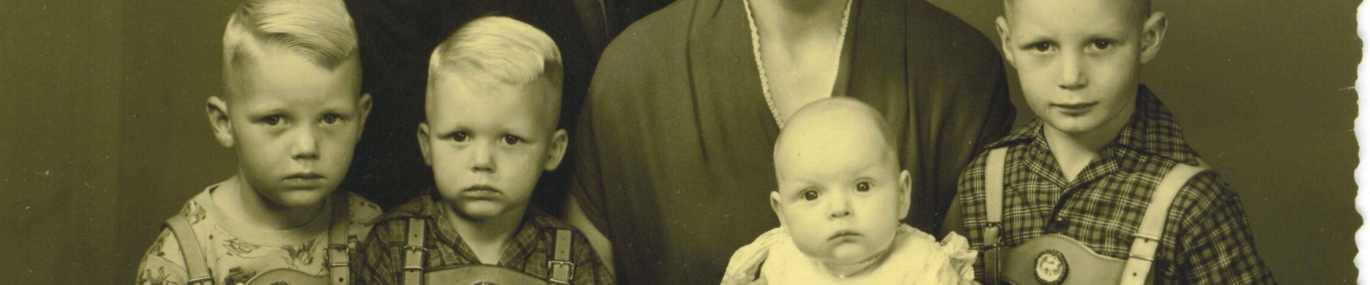 Huts family Western Australia 1954