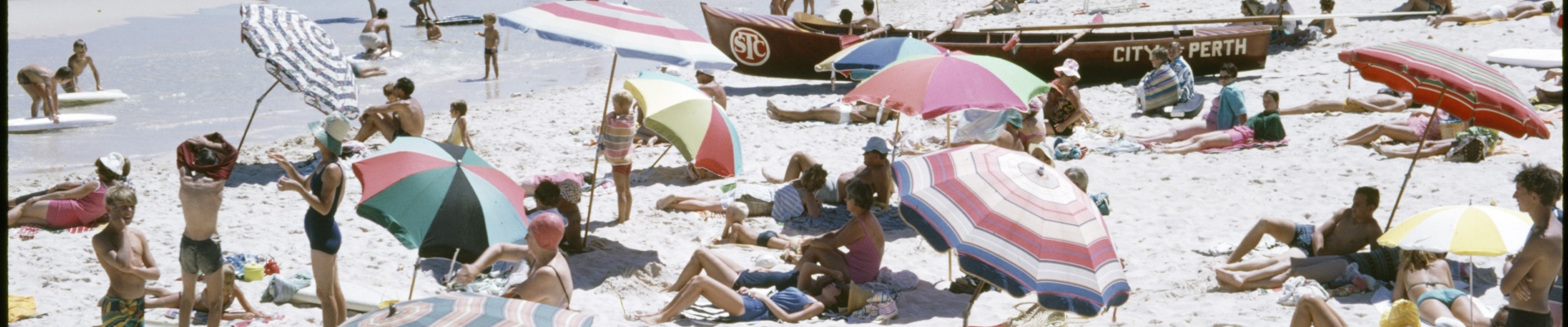 Beachgoers on City Beach ca 1972