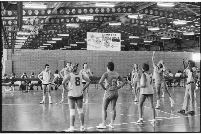 The Dampier and Tom Price womens basketball teams playing 14 January 1976