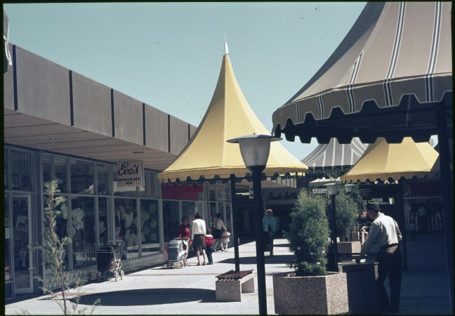 Dianella Plaza shopping centre 26 September 1969