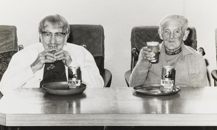 Catherine Nazzari and Florence Byrne or BYRNES Two centenarians with Swan Lager Export