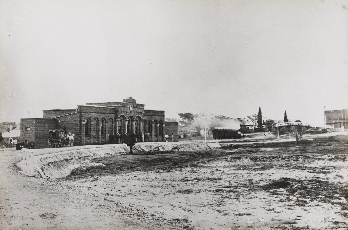 Perth Railway Station 1882 Note the original Beaufort or Barrack Street Bridge at right