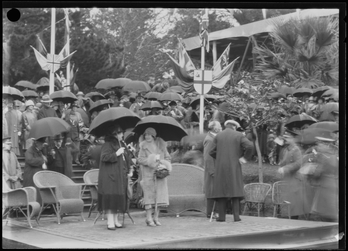 Duke and Duchess of York being received by the City of Perth during their Royal tour in Perth 18 May 1927