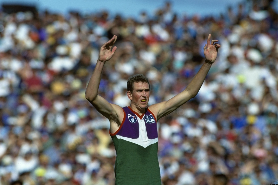 Matthew Burton of the Fremantle Dockers 1995