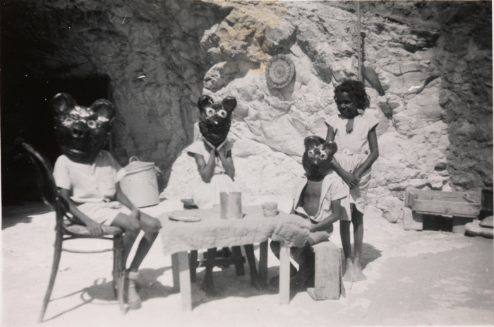 Juniors The three bears Gogo Station School c1957-1958