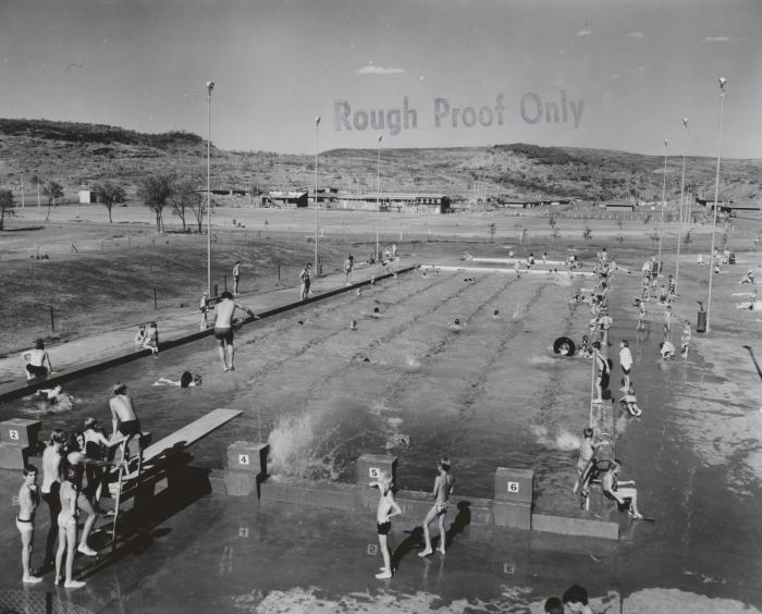 BA2817462 Tom Price swimming pool 1970