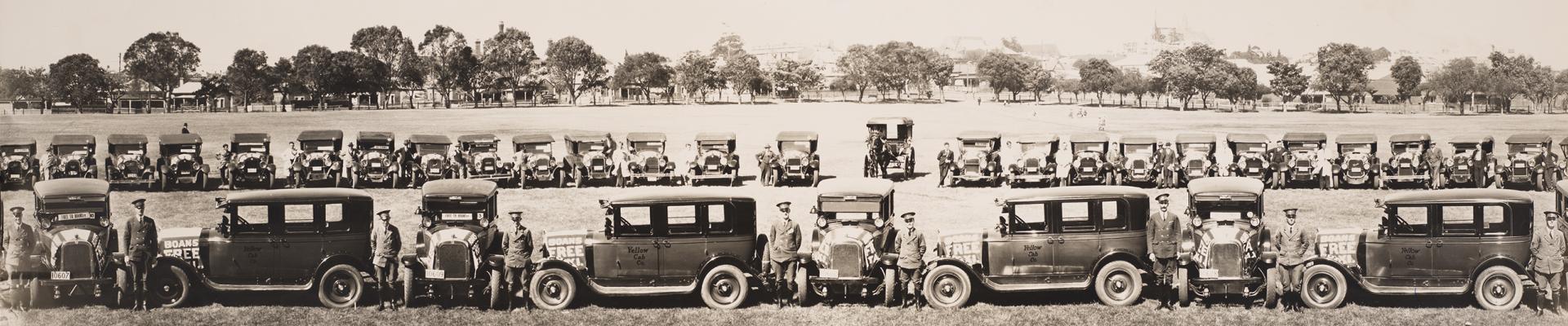 Boans free taxis on Wellington Square 1928