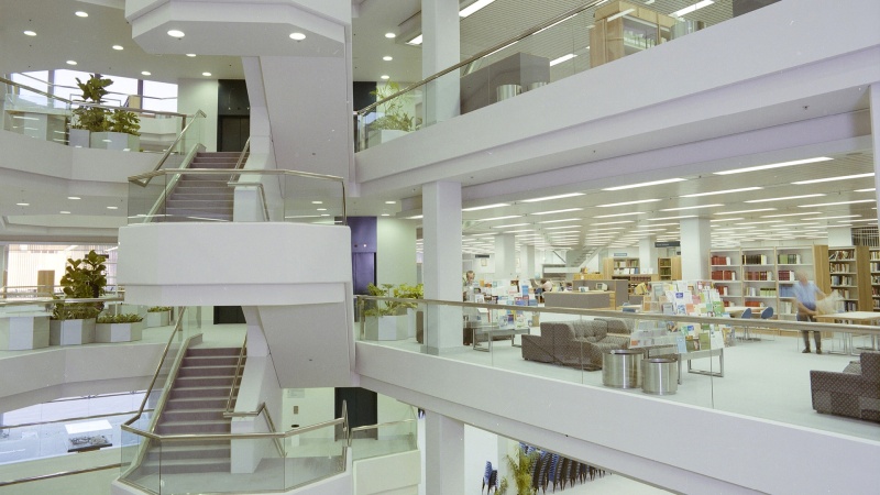 Photo of the interior of the State Library of WA building 1985