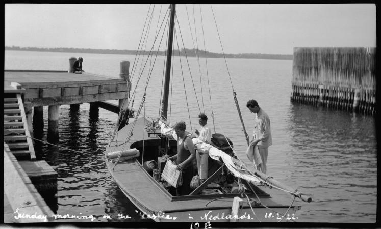 Sunday morning on the Leslie in Nedlands February 1922