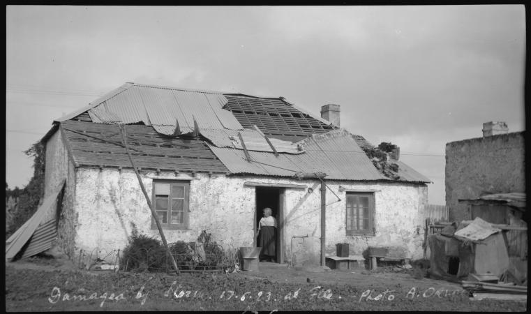Fremantle house damaged by storm around 1923