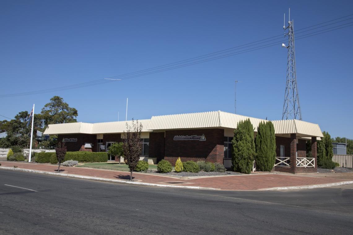 BA24931377 Kent Shire administration offices and library Richmond Street corner George Street Nyabing 9 March 2018