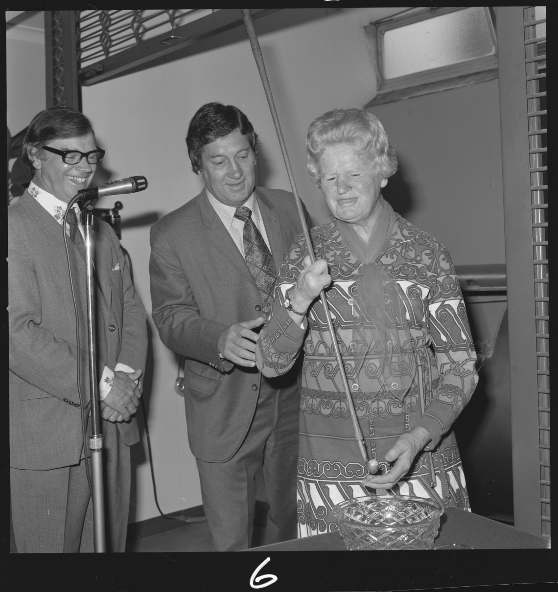 Mrs Elsie Mead drawing the lottery numbers 1974