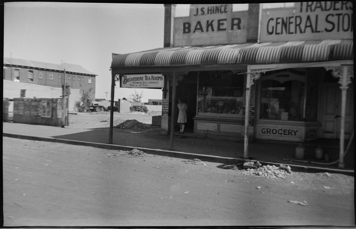 Peters ice cream sold here 1930s